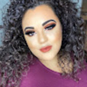 Meet your Posher, Kira